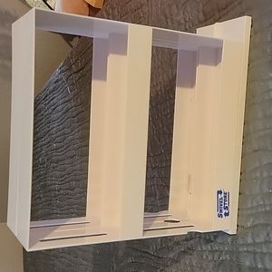 Swivel store spice rack